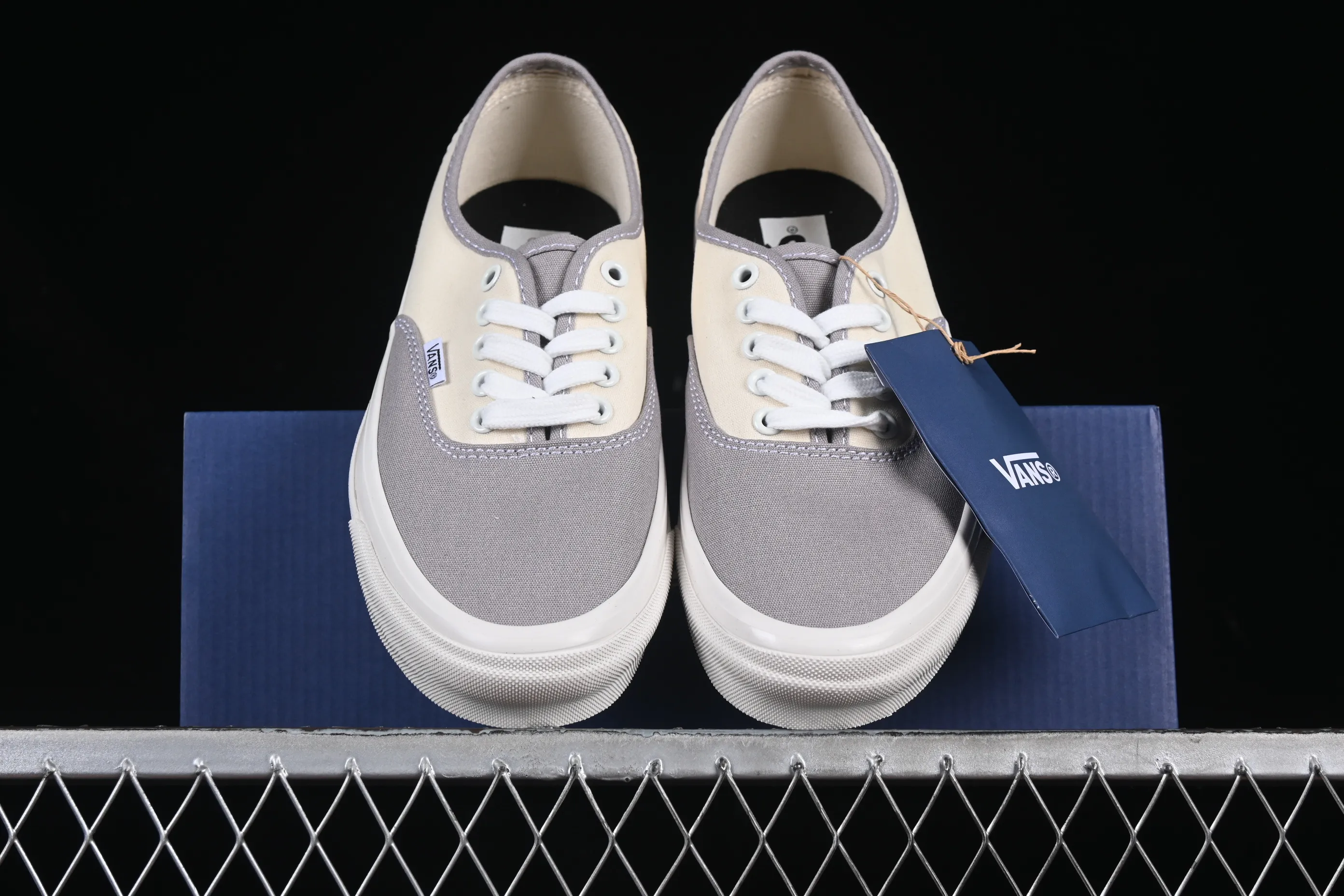 All categories Vans Vans series Vans Low Vans low-top Vans Authentic Reissue 44 Vans official high-end branch low-top casual sneakers VN000CQAKAQ